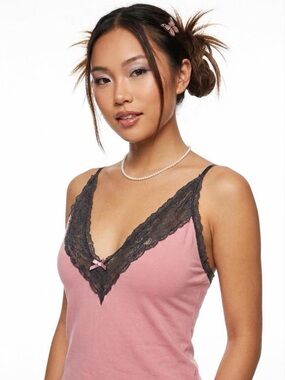 Vintage Y2K Pink Lace Trim Strappy Back Camisole Top – Soft Girl / Coquette